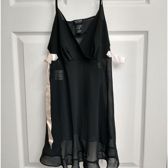 NWT Fantasies Morgan Taylor Intimate wear, size M - Picture 1 of 6